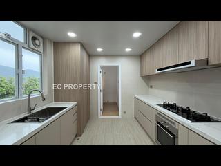 Chung Hom Kok - Hillgrove 06