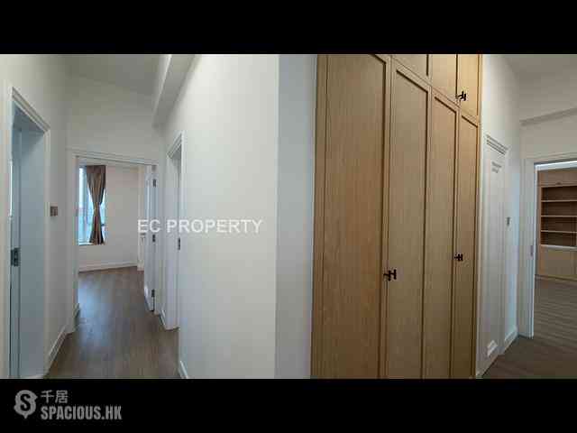 Chung Hom Kok - Hillgrove 12