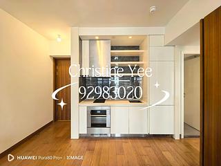Happy Valley - The Aster (Resiglow) 03