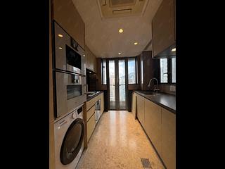 Mid Levels Central - Arezzo 25