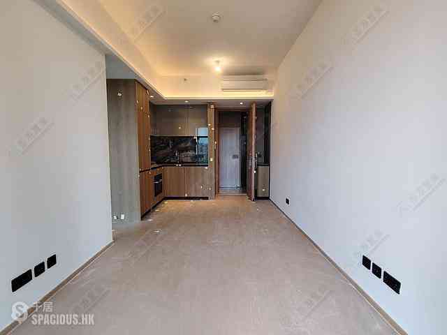Ho Man Tin - In One 11