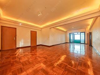 The Peak - Vivian Court 02