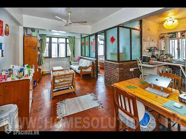 Mui Wo - SILVER CENTRE BUILDING 04