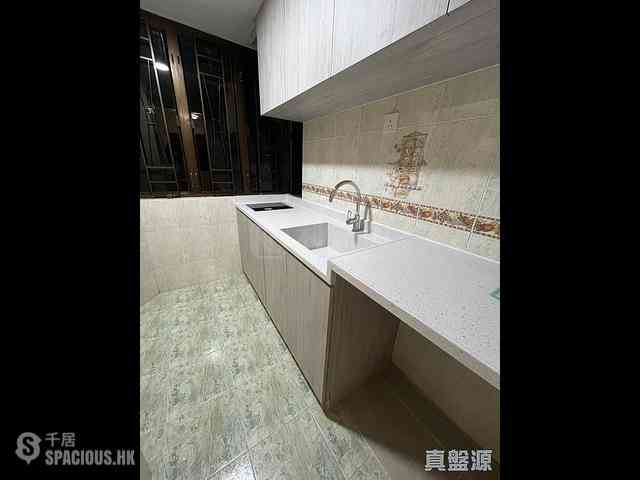Causeway Bay - Kui Lee Building 09