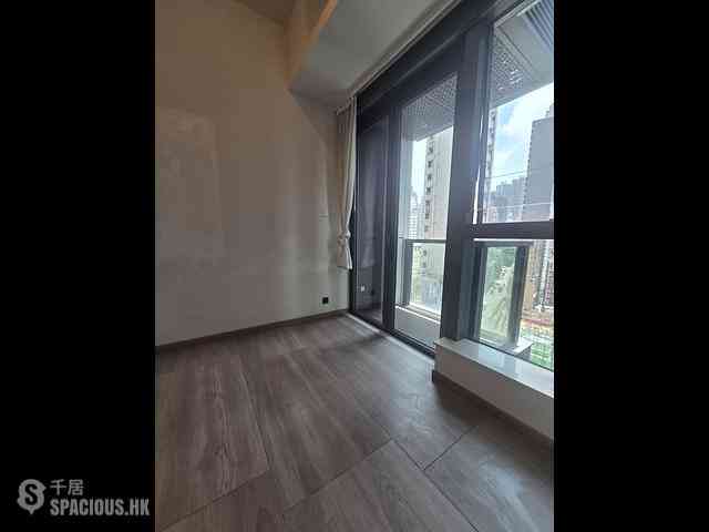 Sai Ying Pun - Two・Artlane 02