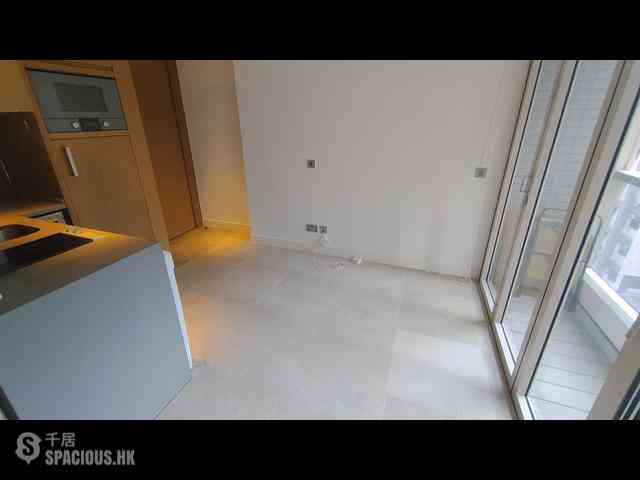 Shek Tong Tsui - Eight South Lane 04
