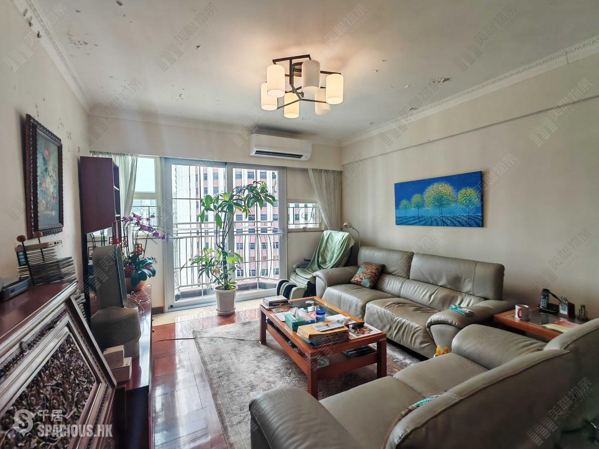 Mid Levels East - Camelot Heights 01