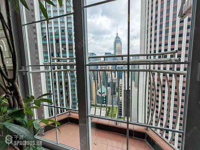 Mid Levels East - Camelot Heights 03