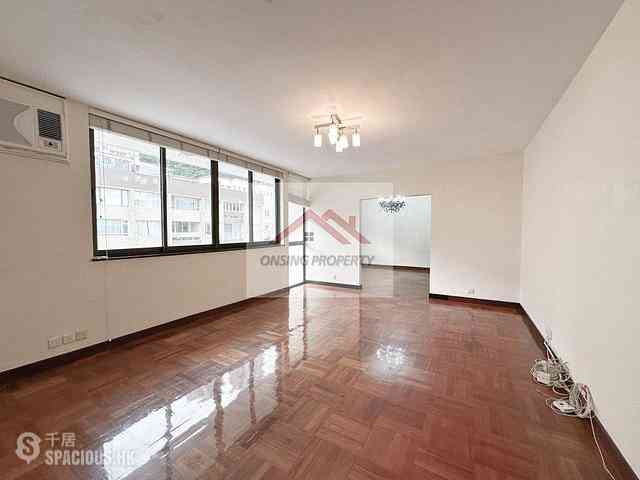 Happy Valley - Antonia House 01