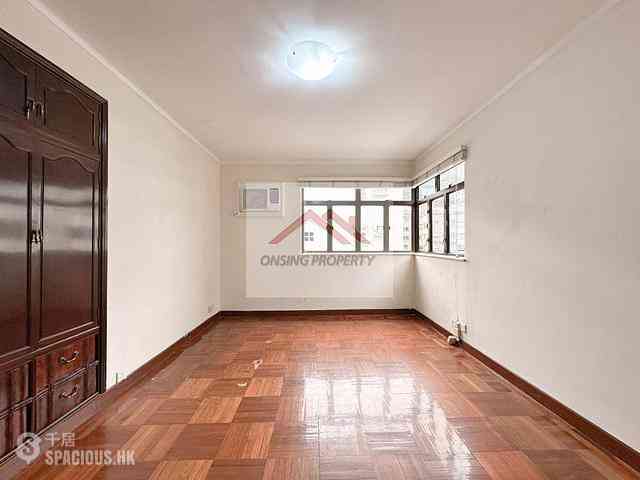 Happy Valley - Antonia House 09