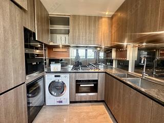 Shek Tong Tsui - Novum West 10