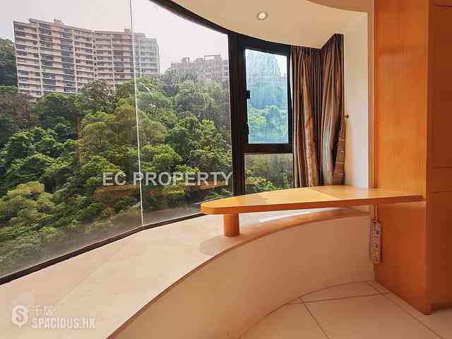 Happy Valley - Celeste Court 08