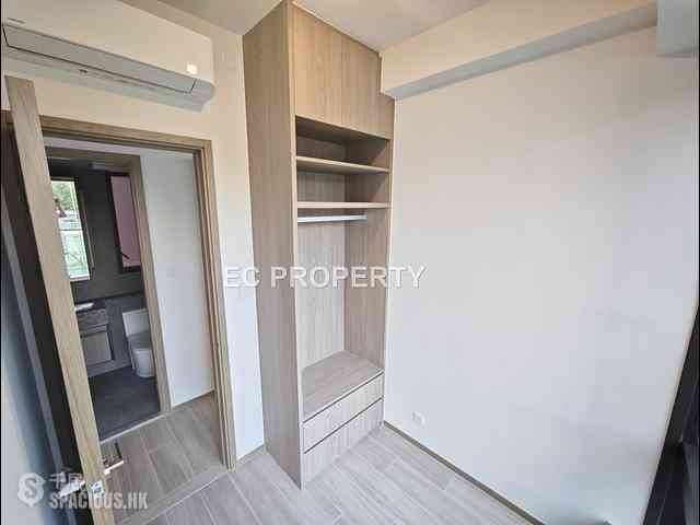 Shek Tong Tsui - The Hilltop 11