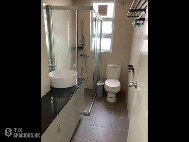 Mid Levels West - Bonanza Court 05