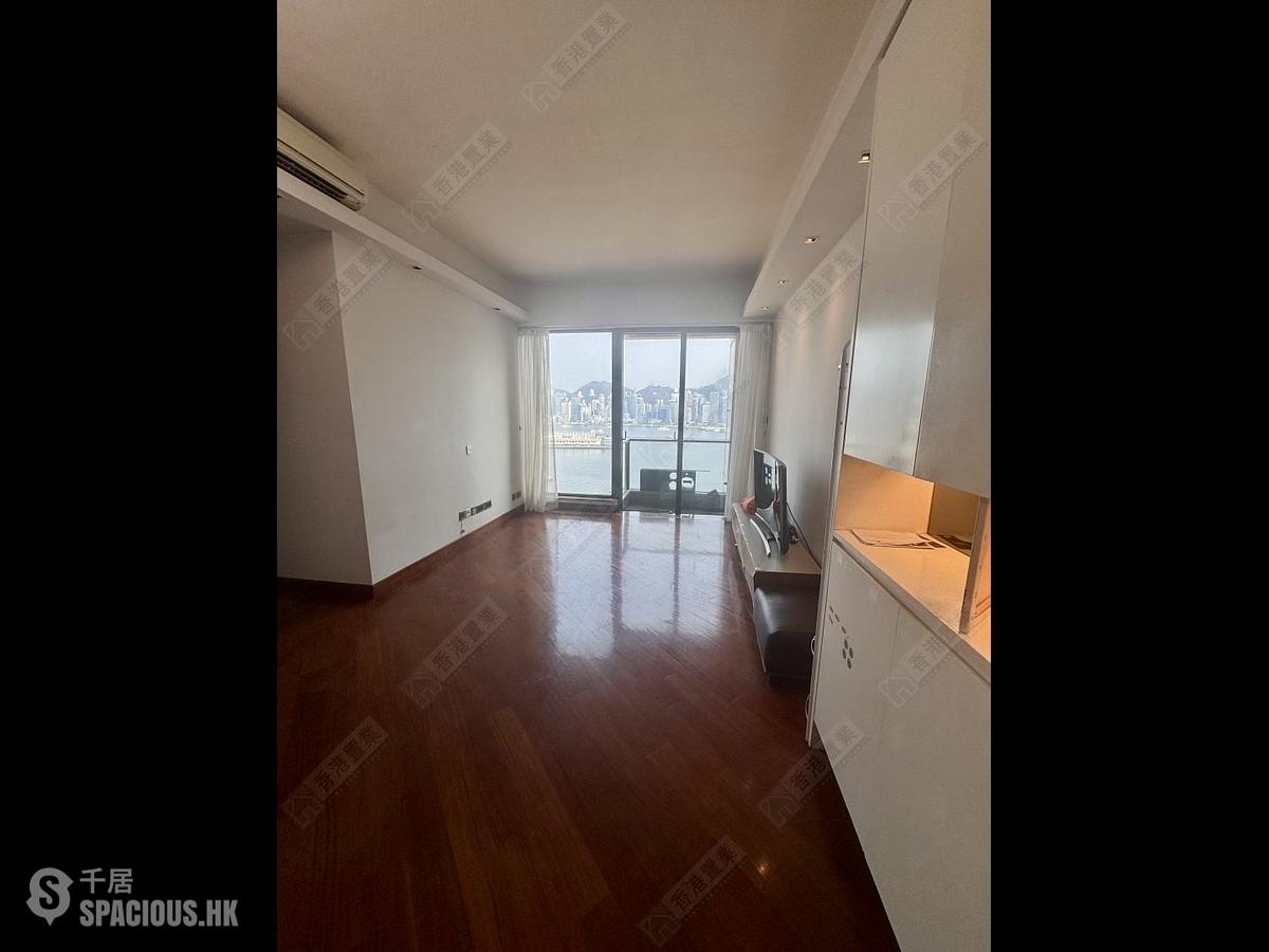 West Kowloon - The Arch Sky Tower (Block 1) 01