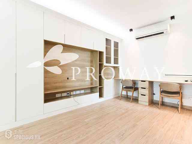 Wan Chai - Royal Court 03