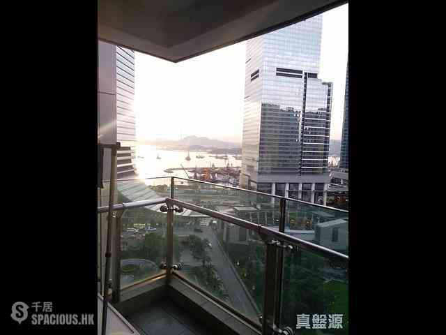 West Kowloon - The Harbourside 07