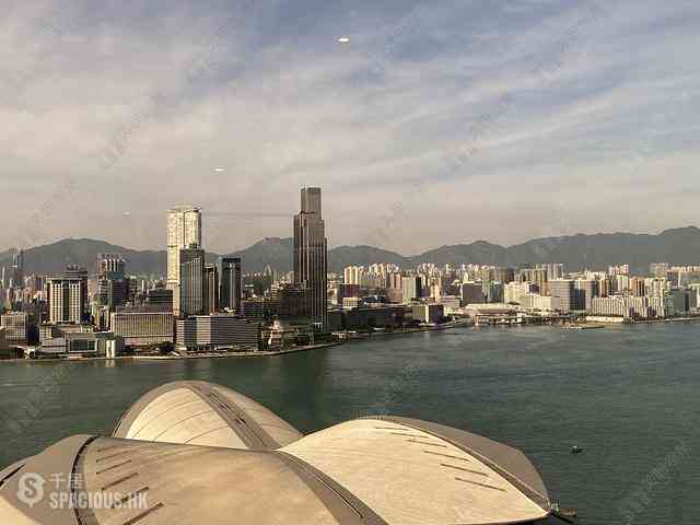 Wan Chai - Convention Plaza Apartments 01