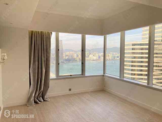 Wan Chai - Convention Plaza Apartments 05
