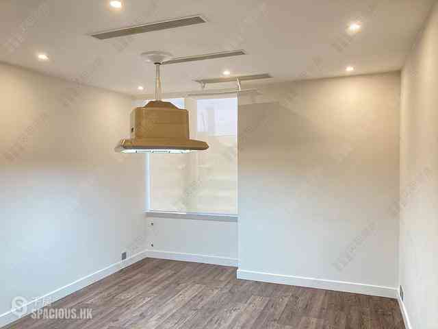 Wan Chai - Convention Plaza Apartments 09