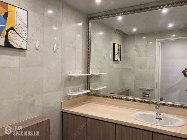 Wan Chai - Convention Plaza Apartments 10