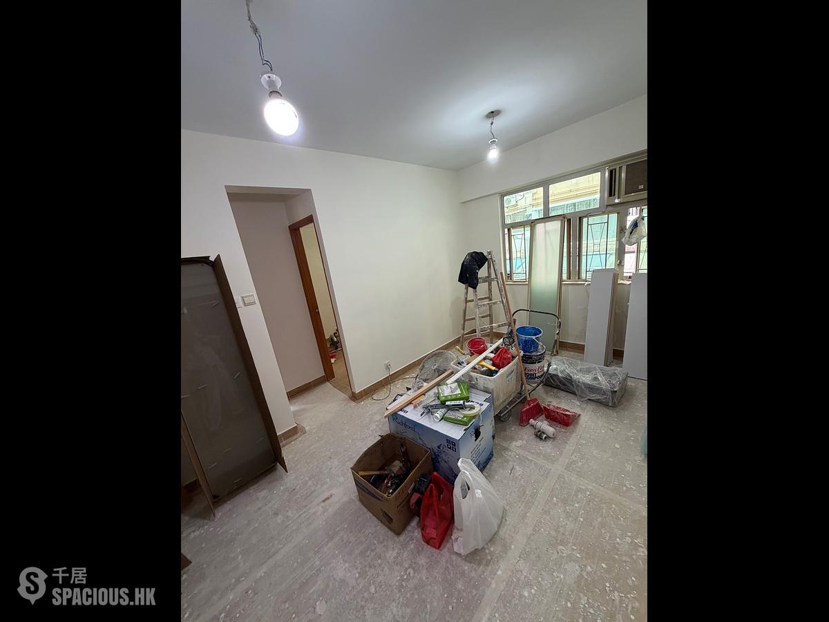 Sai Ying Pun - Hing Wah House 01