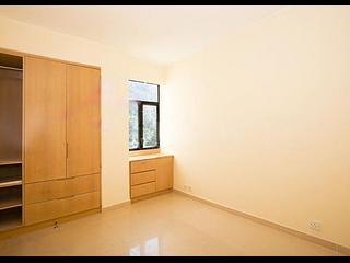 Tai Hang - Ronsdale Garden 05