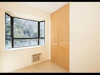 Tai Hang - Ronsdale Garden 08