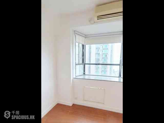 Tai Hang - Ronsdale Garden 08