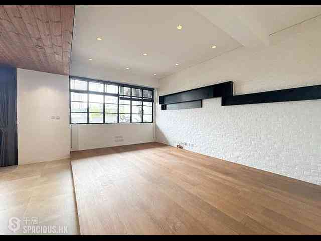Happy Valley - Sanitarian Apartments 02