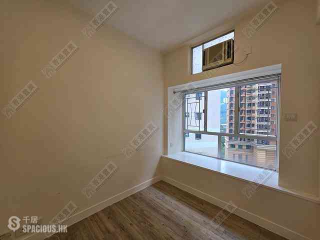 Happy Valley - Jade Terrace 03