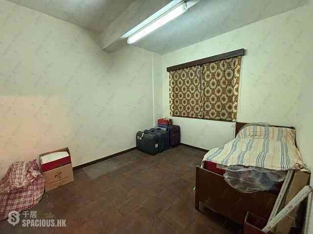 Mid Levels Central - Best View Court Block 66, Macdonnell Road 03