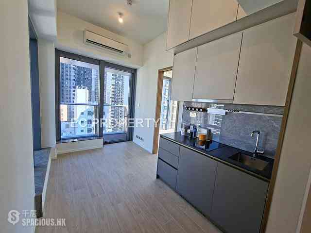 Sai Ying Pun - Des Voeux W Residence 03