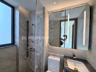 Sai Ying Pun - Des Voeux W Residence 07