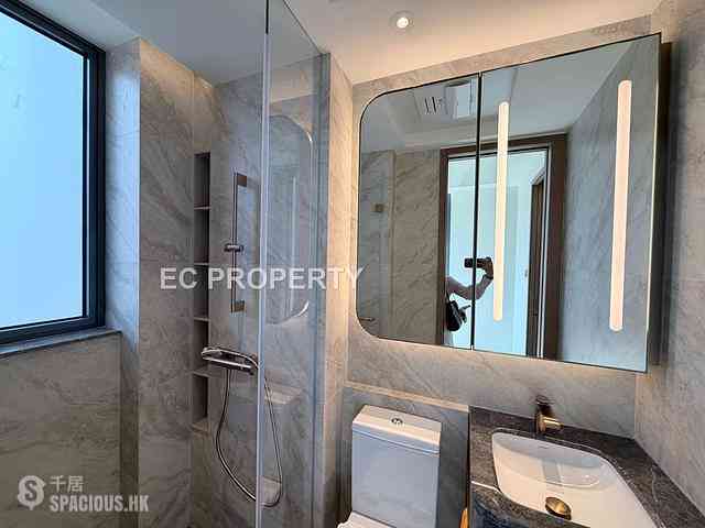 Sai Ying Pun - Des Voeux W Residence 07