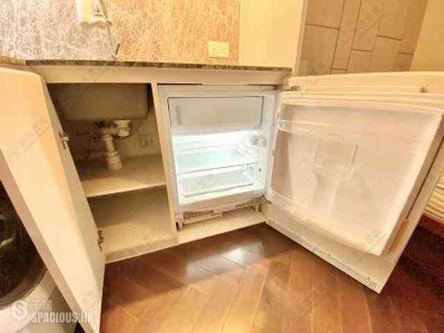 Shek Tong Tsui - One South Lane 03