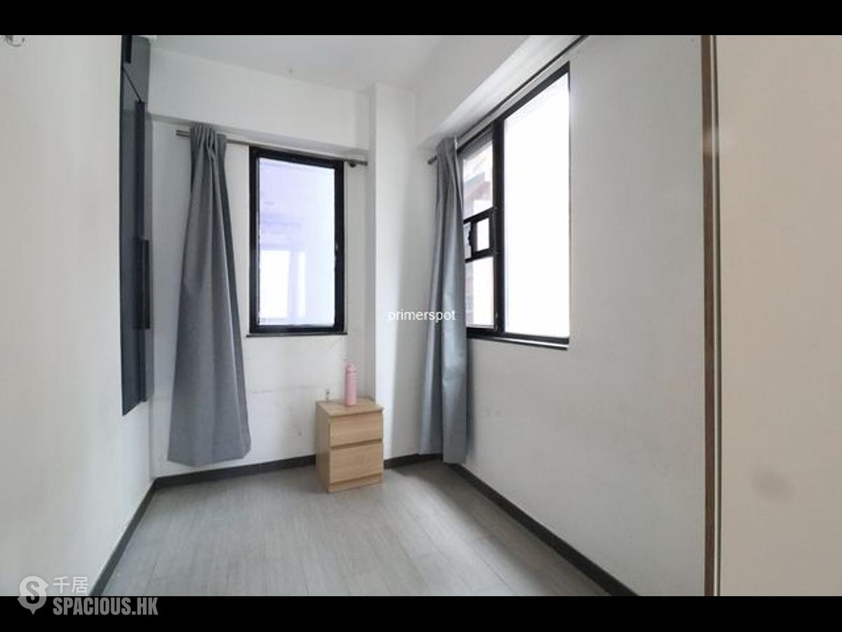Wan Chai - Yen Men Building 01