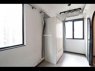 Wan Chai - Yen Men Building 02