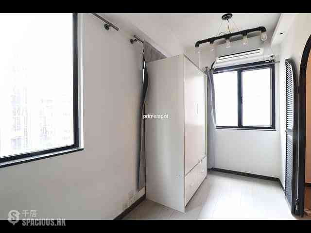 Wan Chai - Yen Men Building 02