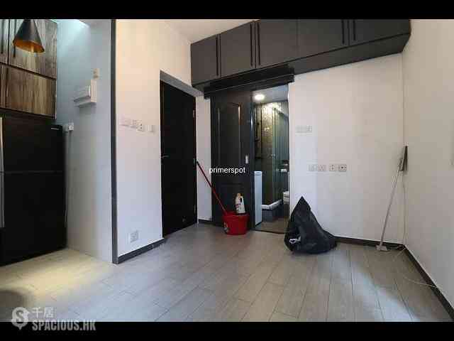 Wan Chai - Yen Men Building 05
