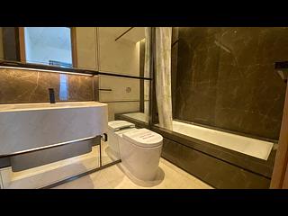 Mid Levels Central - Arezzo 18