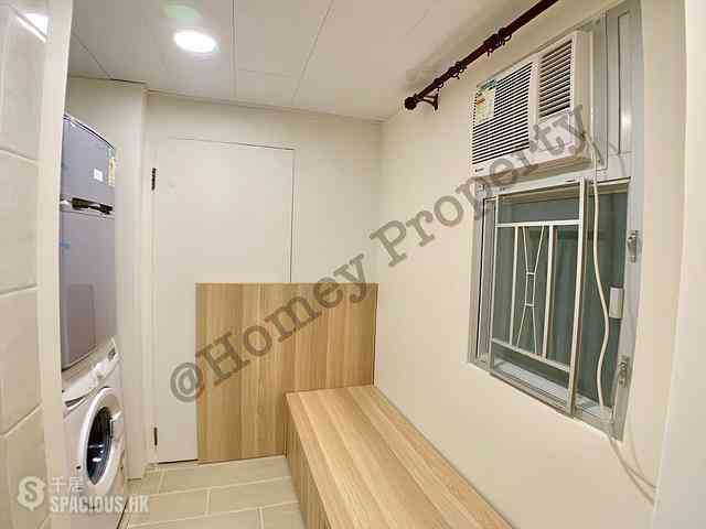 Tsim Sha Tsui - 16, Ashley Road 01