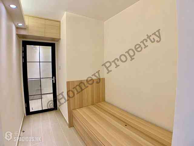 Tsim Sha Tsui - 16, Ashley Road 02