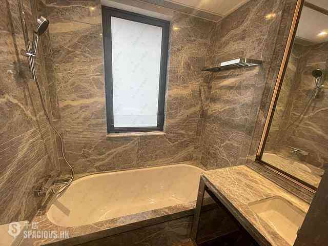 Wong Chuk Hang - The Southside Phase 3B Blue Coast Tower 2A 03