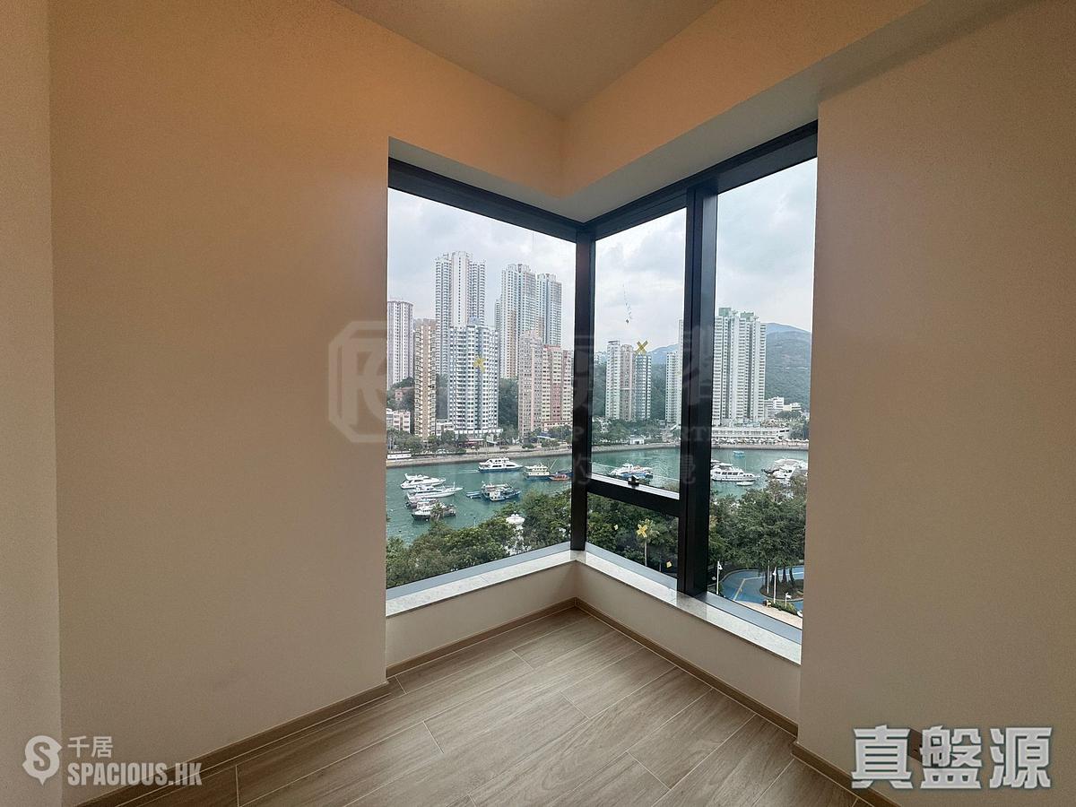 Ap Lei Chau - Aruna 01