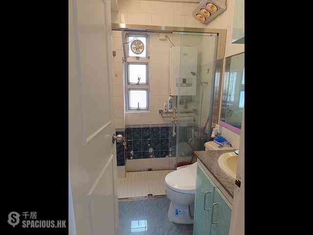 Shau Kei Wan - Lei King Mansion 03