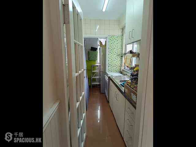 Shau Kei Wan - Lei King Mansion 05