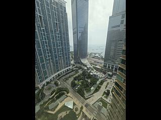 West Kowloon - The Waterfront Phase 1 Block 2 02