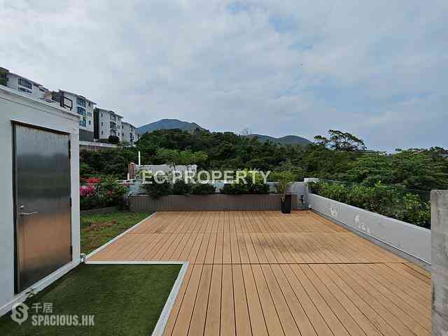 Chung Hom Kok - Cypresswaver Villas 02