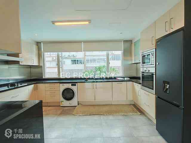 Chung Hom Kok - Cypresswaver Villas 07